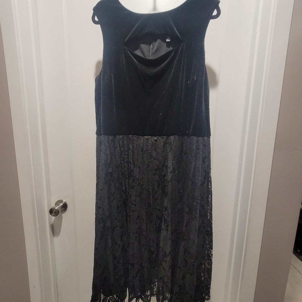 Black velvet lace midi dress size 22 Lane Bryant